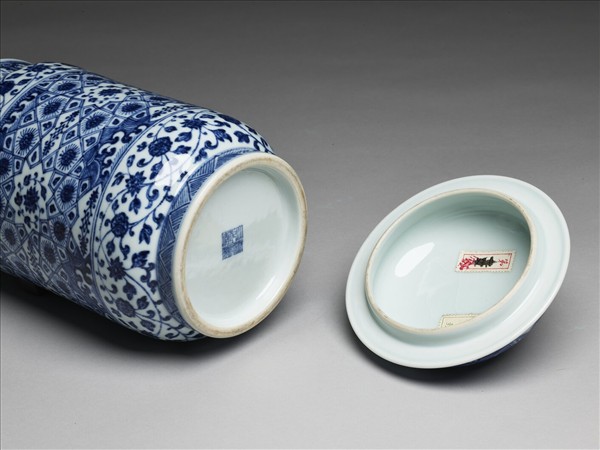 青花幾何紋壯罐