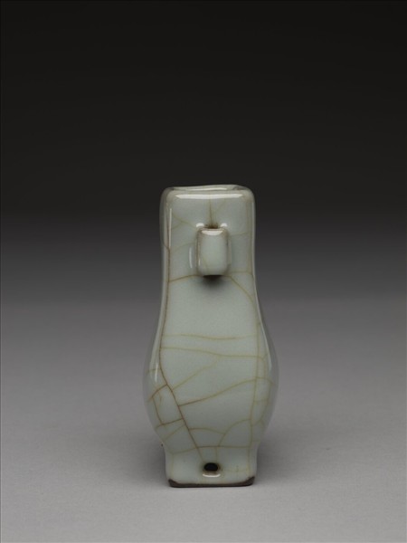 青瓷貫耳瓶