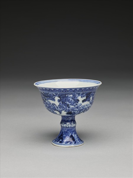 青花波濤海獸紋凸節高足杯