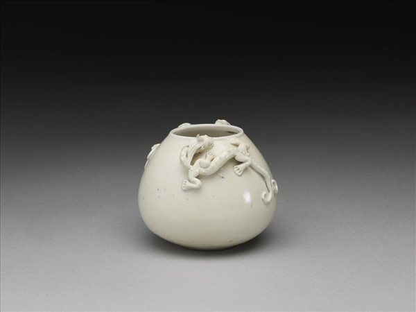 白瓷雙螭紋水盂