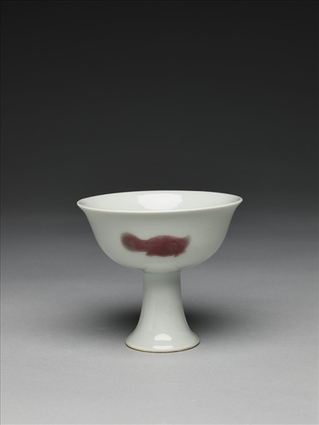 釉裡紅三魚紋高足杯