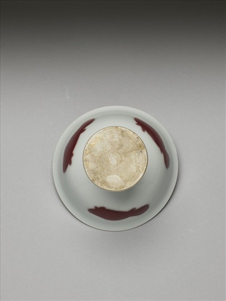 釉裡紅三魚紋高足杯