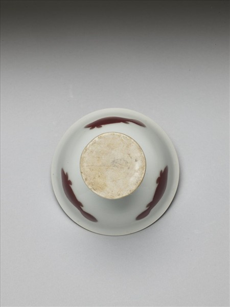 釉裡紅三魚紋高足杯