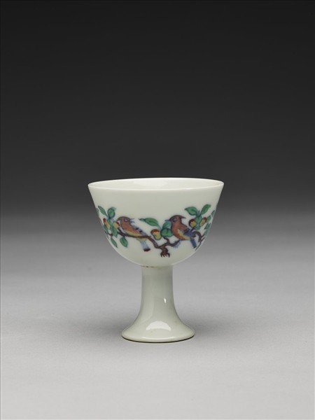鬥彩花鳥紋杯