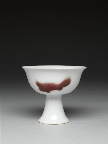 釉裡紅三魚紋高足杯