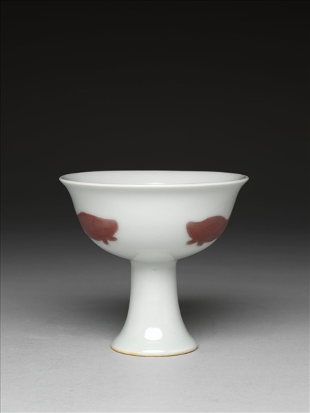 釉裡紅三魚紋高足杯