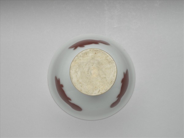 釉裡紅三魚紋高足杯