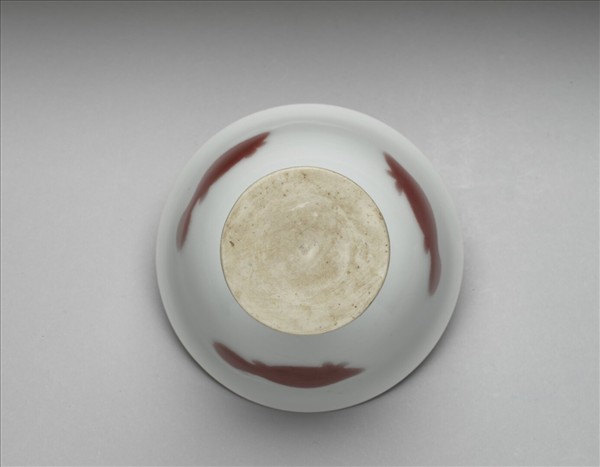 釉裡紅三魚紋高足杯