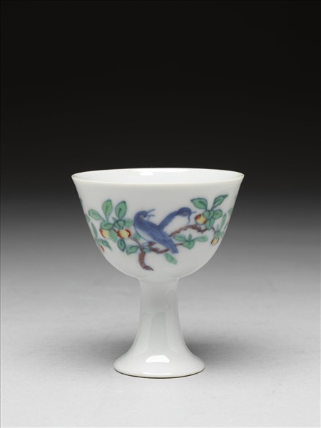 鬥彩花鳥紋杯