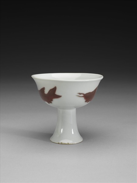 釉裡紅三魚紋高足杯