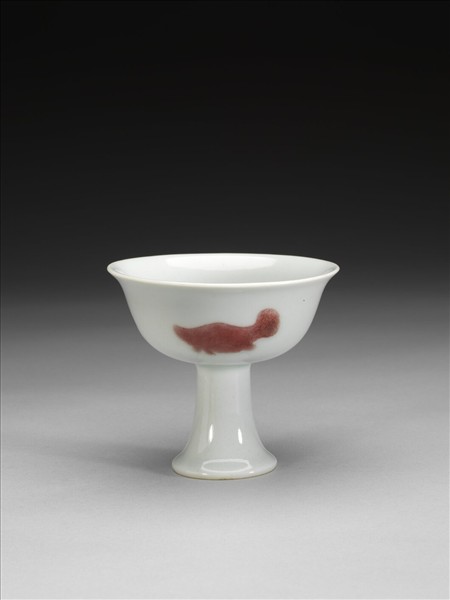 釉裡紅三魚紋高足杯