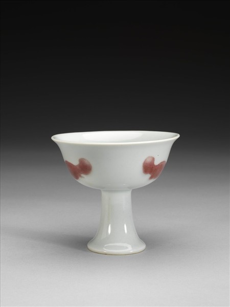 釉裡紅三魚紋高足杯