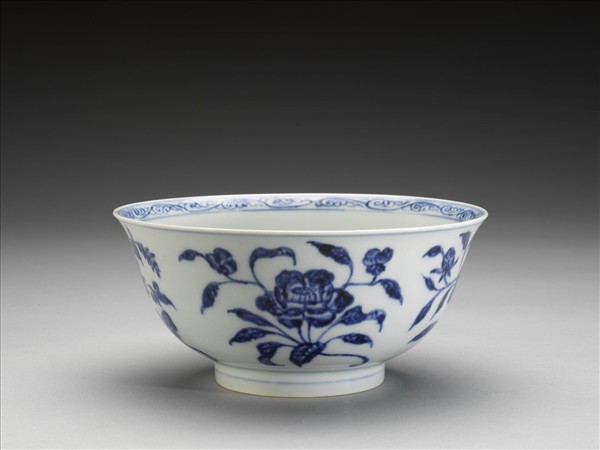 青花四季花卉紋碗