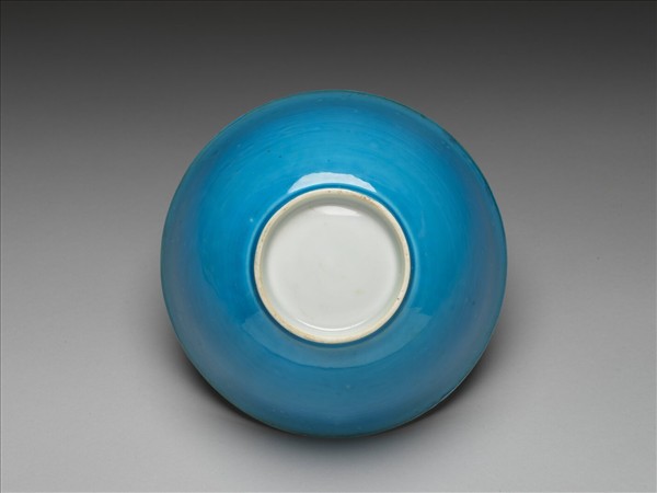 孔雀藍釉白裡碗