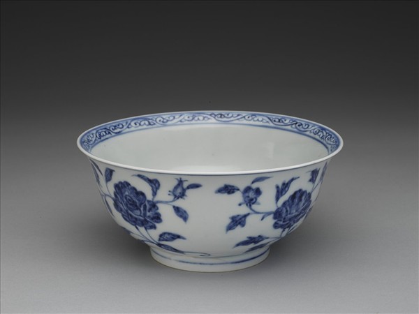青花花果紋碗