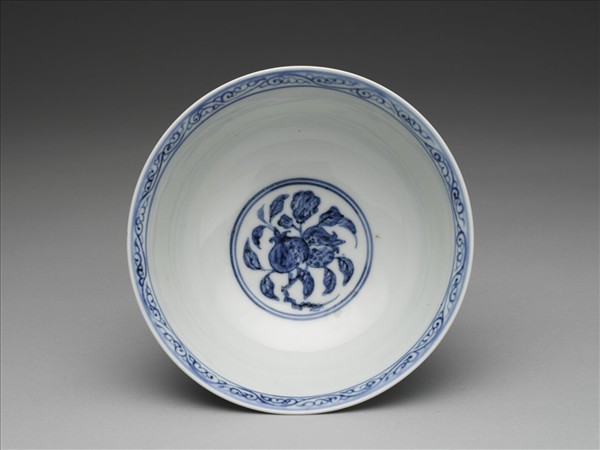 青花花果紋碗