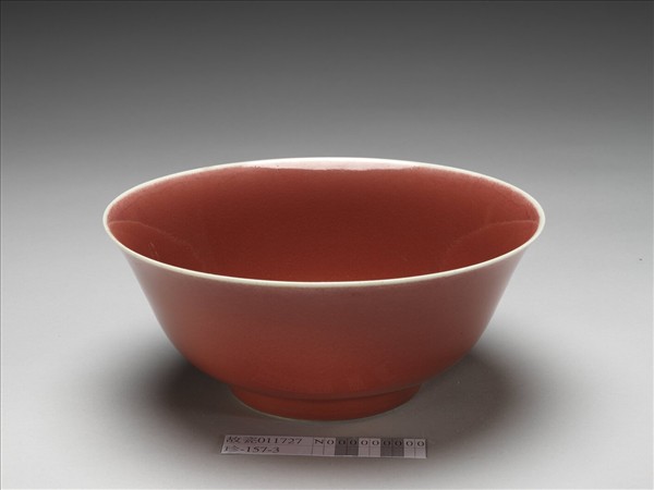 霽紅釉碗