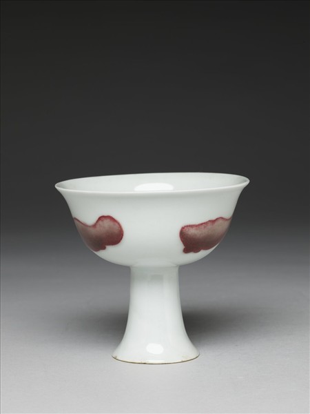 釉裡紅三魚紋高足杯