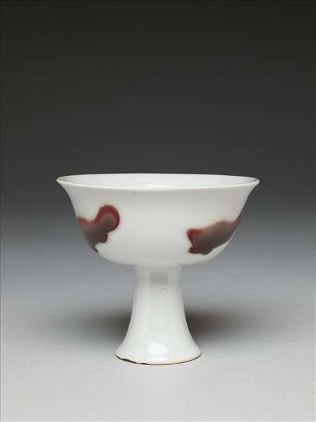 釉裡紅三魚紋高足杯