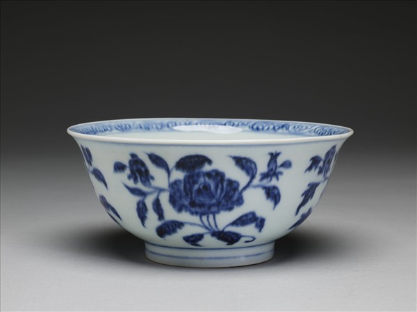 青花花果紋碗