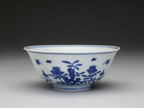 青花花蝶紋碗