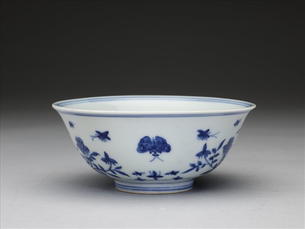 青花花蝶紋碗