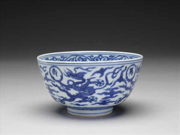 青花雲龍紋萬壽清平碗