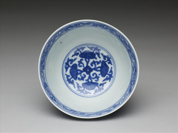 青花雲龍紋萬壽清平碗