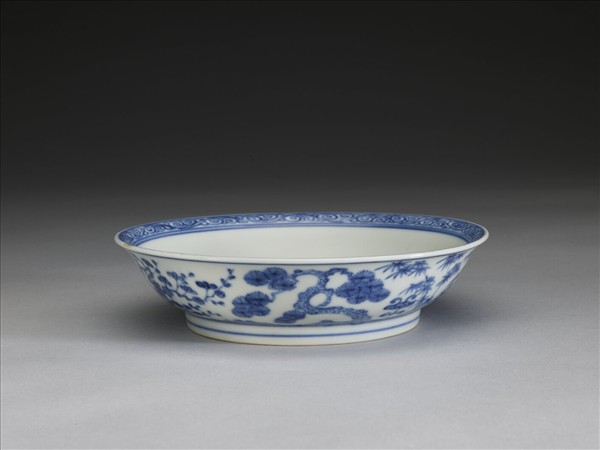 青花歲寒三友圖盤