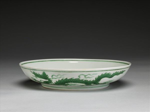 綠彩雲龍紋盤