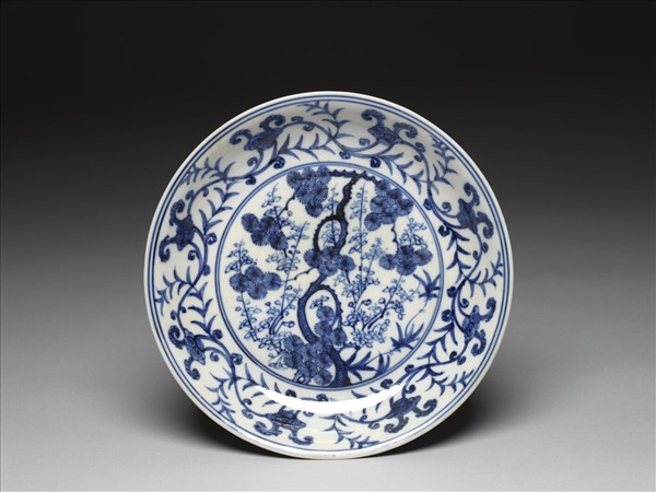 青花靈芝松樹紋盤