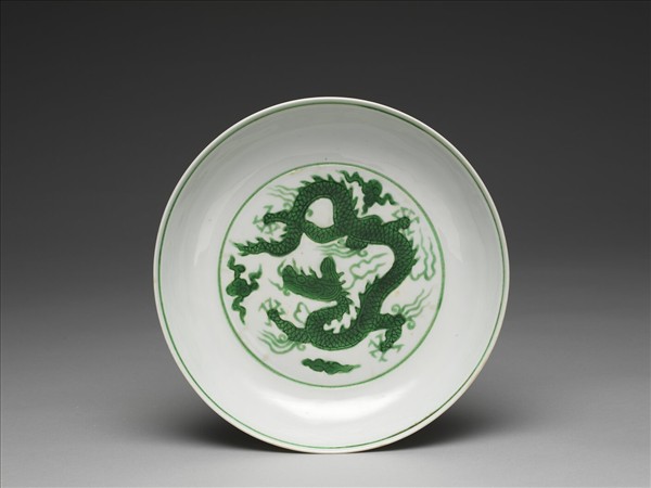 綠彩雲龍紋盤
