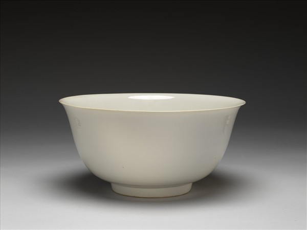 甜白釉碗