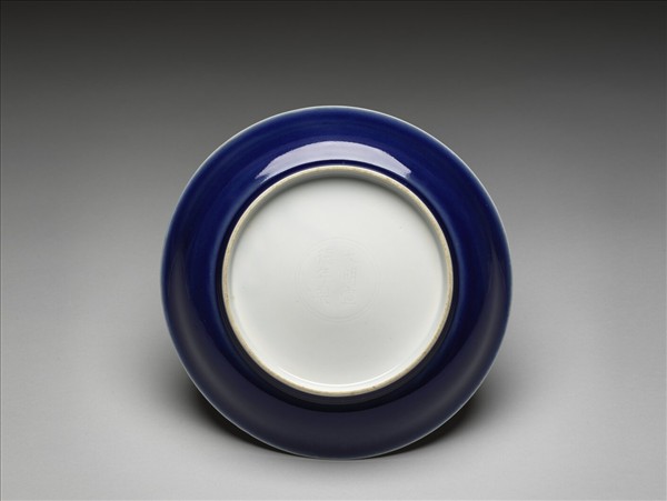 霽青釉白裡盤