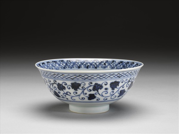 青花描金蓮塘紋碗