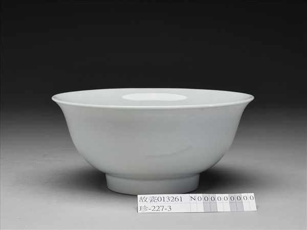 甜白釉碗