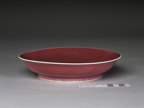 寶石紅釉盤