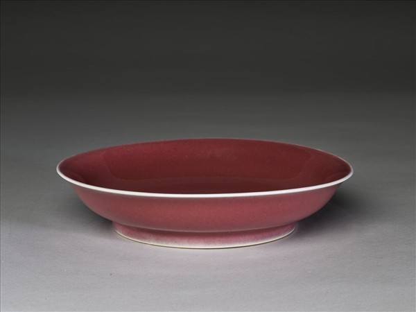 寶石紅釉盤