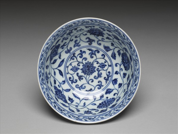 青花四季花卉紋碗