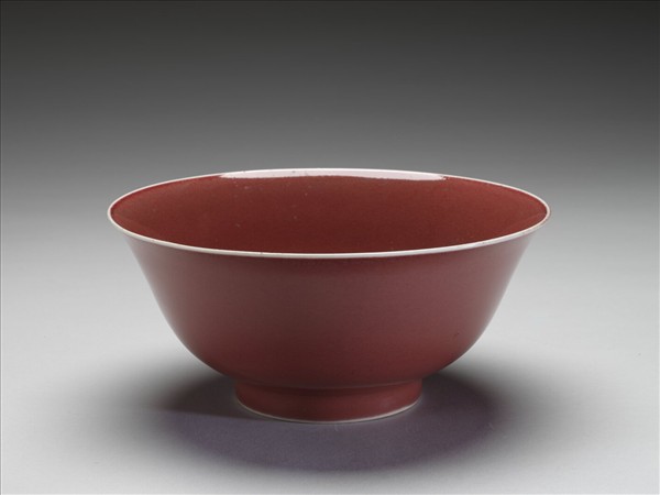 紅釉碗