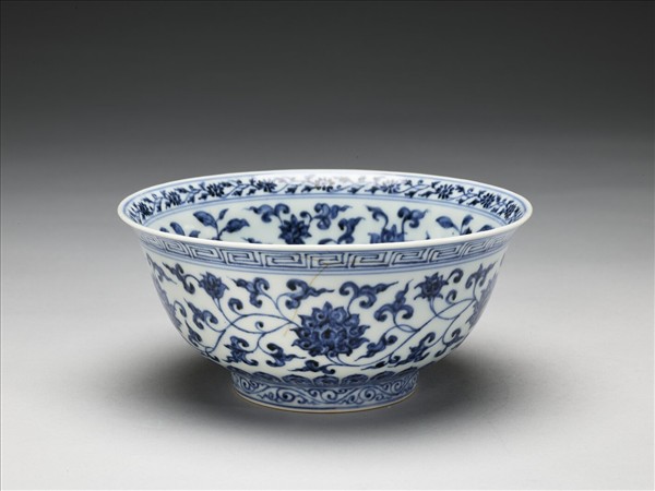 青花四季花卉紋碗