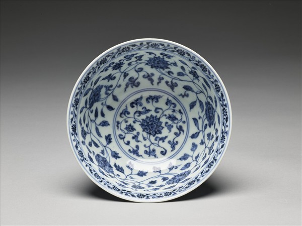 青花四季花卉紋碗