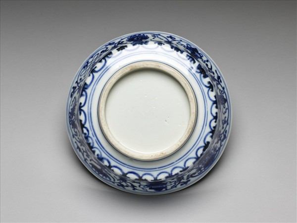 青花番蓮八寶紋蓋碗