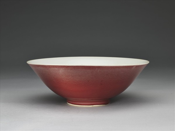 紅釉碗