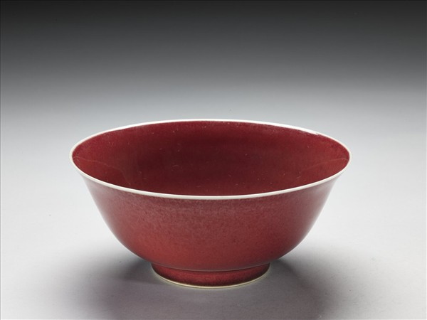 紅釉碗