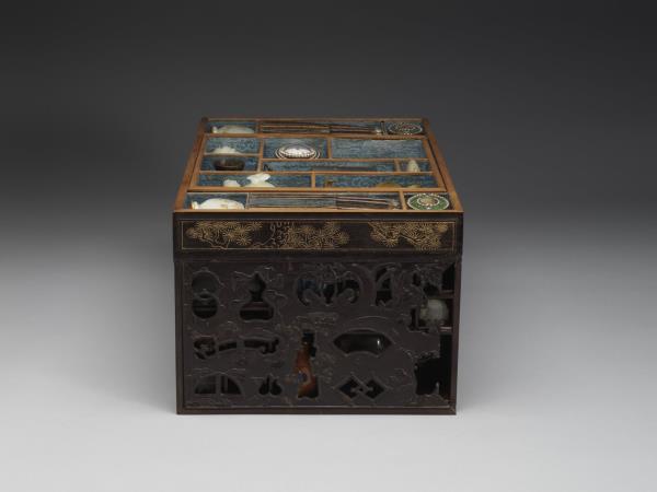 紫檀博古圖長方匣