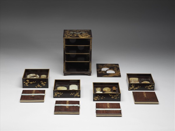 梅蒔繪四層提盒