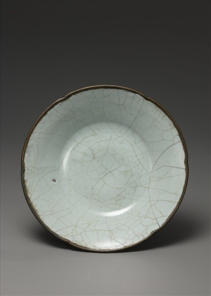 官窯 青瓷葵口盤