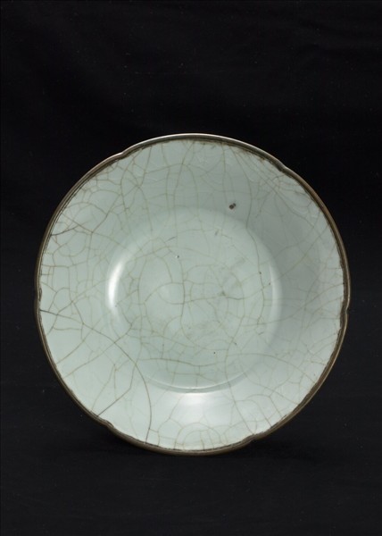 官窯 青瓷葵口盤