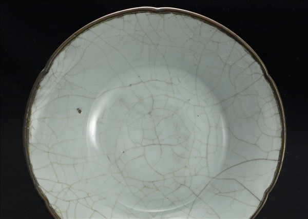 官窯 青瓷葵口盤